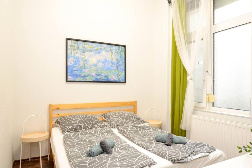 Famous Kiraly Street At Large 3Br 10Ppl @ Central 布达佩斯 外观 照片